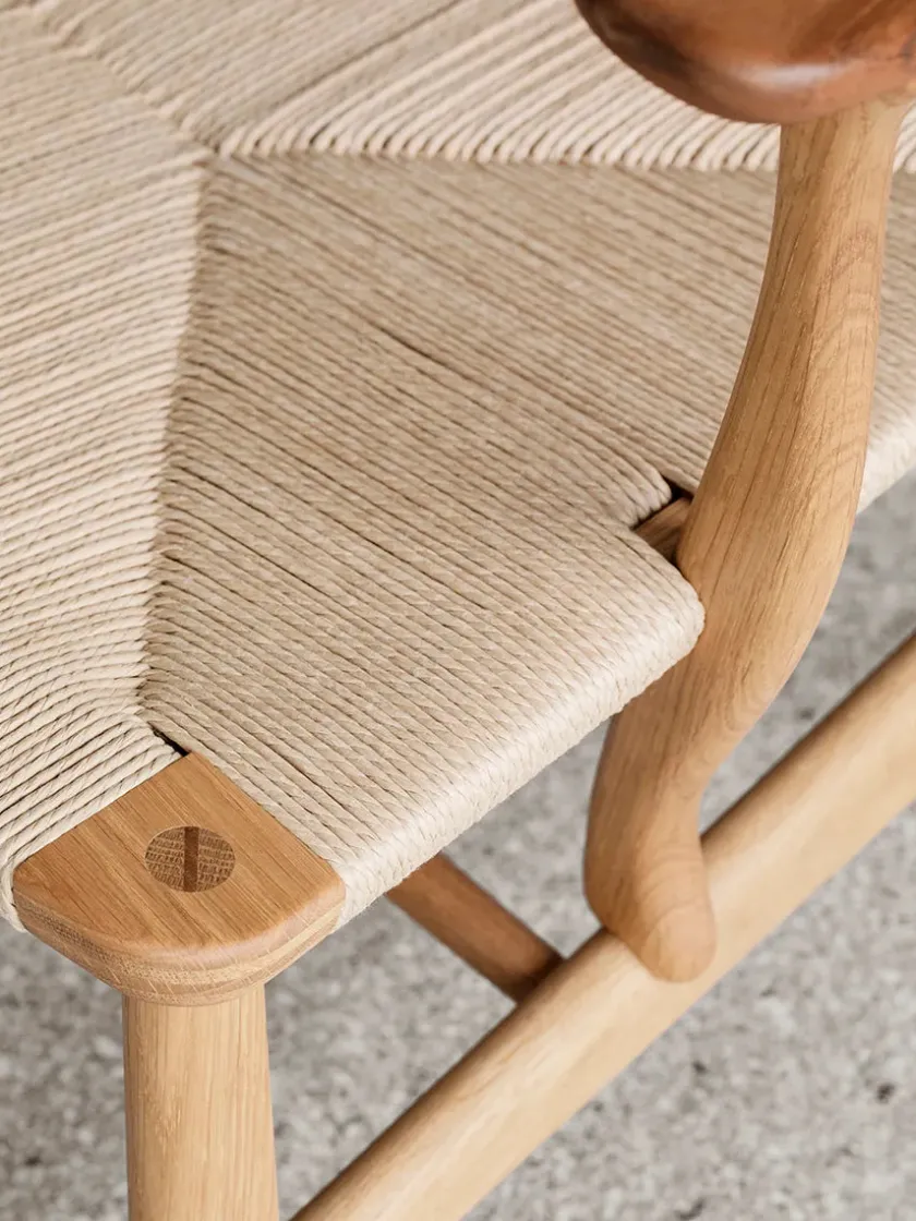 Carl Hansen & Søn CH22 Loungestol af Hans J. Wegner> Loungestole|Lænestole
