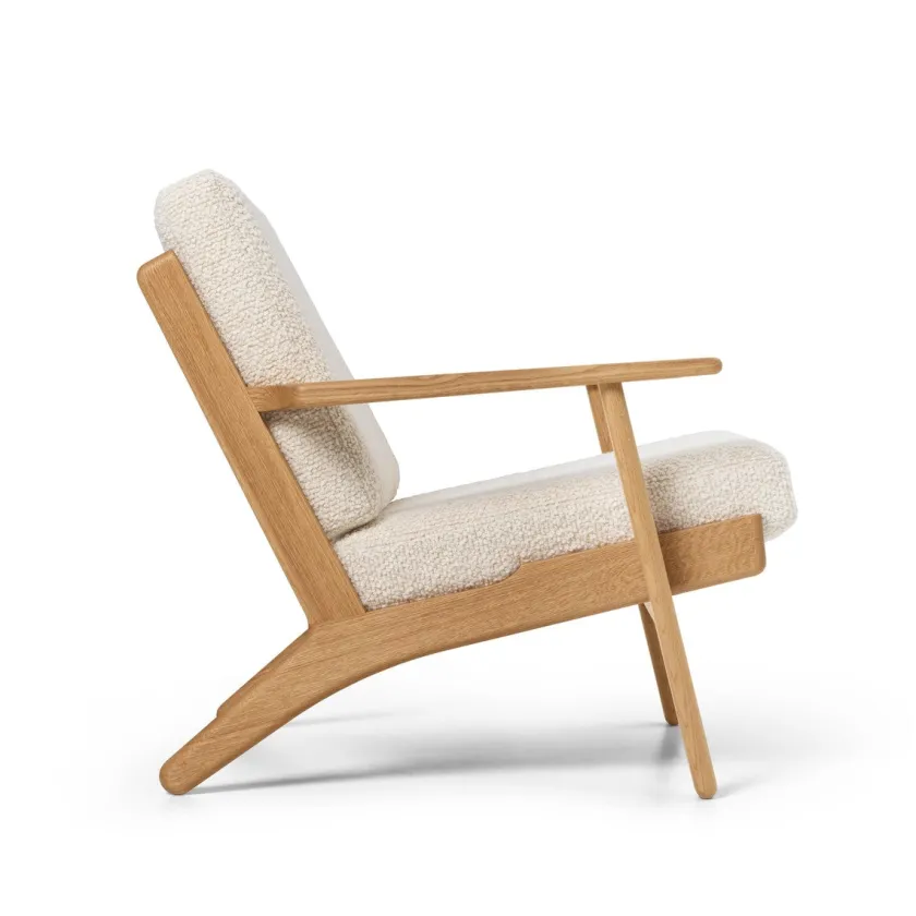 Carl Hansen & Søn CH290 loungestol, eg olie af Hans J. Wegner> Loungestole|Lænestole