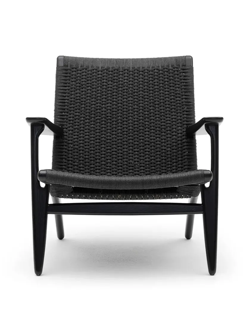 Carl Hansen & Søn CH25 Loungestol, valnød olie af Hans J. Wegner> Lænestole