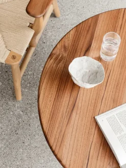 Carl Hansen & Søn CH008 Sofabord, olieret teak/eg af Hans J. Wegner> Sofaborde