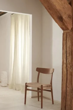 Carl Hansen & Søn CH23 Spisestol, eg sæbe af Hans J. Wegner><noscript><img width=