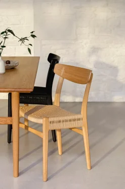 Carl Hansen & Søn CH23 Spisestol, eg sæbe af Hans J. Wegner><noscript><img width=