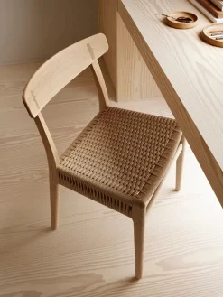 Carl Hansen & Søn CH23 Spisestol, valnød olie af Hans J. Wegner><noscript><img width=
