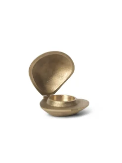 Ferm Living Clam Candle Holder fra> Lysestager