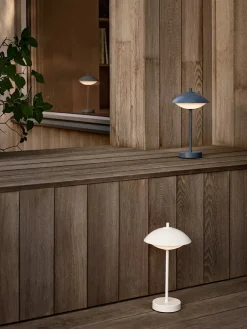 Fritz Hansen Clam Portable Lamp fra><noscript><img width=