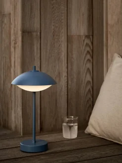 Fritz Hansen Clam Portable Lamp fra><noscript><img width=