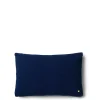 Ferm Living Clean Cushion, deep blue 60x40 fra> Puder Og Plaider|Puder