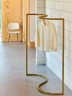HAY Colour Rack S-Shape fra> Gaver Til Hende|Tøjstativer