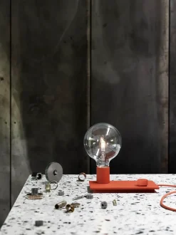 Muuto Control Table Lamp fra> Spots