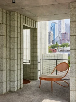 GUBI Copacabana Lounge Chair, international orange fra> Lænestole