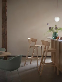 Muuto Cover Counter Stool, oak fra><noscript><img width=