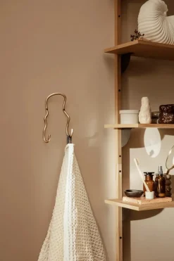 Ferm Living Curvature Double Hook fra> Knagerækker|Entrémøbler