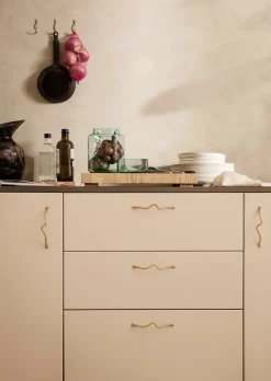 Ferm Living Curvature handle fra><noscript><img width=