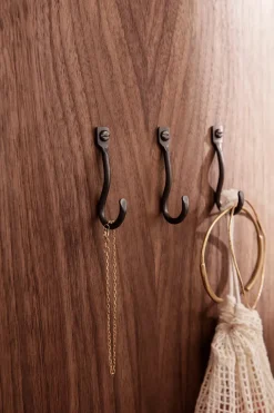 Ferm Living Curvature Hook, 3 stk fra> Knagerækker|Entrémøbler