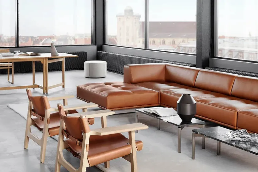 Fredericia Furniture Den Spanske Stol i sort læder, valnød olie af Børge Mogensen> Lænestole