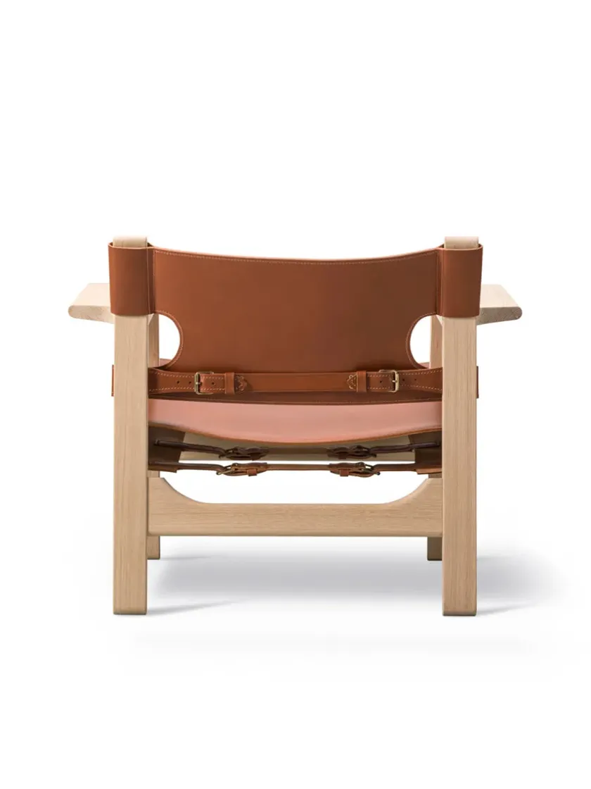 Fredericia Furniture Den Spanske Stol i sort læder, eg sæbe af Børge Mogensen> Lænestole