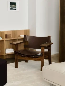 Fredericia Furniture Den Spanske Stol i sort læder, eg sæbe af Børge Mogensen><noscript><img width=