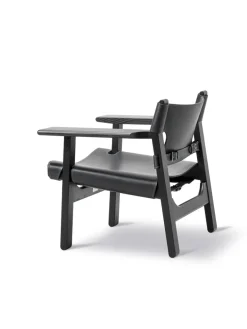 Fredericia Furniture Den Spanske Stol i sort læder, eg sæbe af Børge Mogensen><noscript><img width=