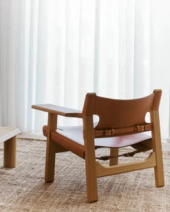 Fredericia Furniture Den Spanske Stol i sort læder, eg sæbe af Børge Mogensen><noscript><img width=