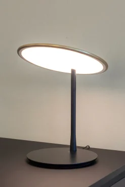Nine Disc table light, brushed brass fra> Spots