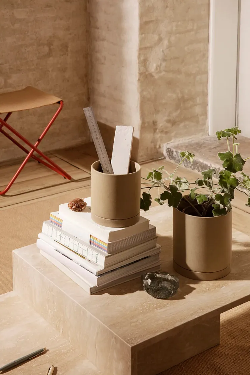 Ferm Living Distinct Coffee Table, Travertine fra> Sofaborde
