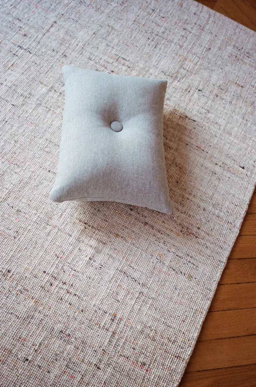 HAY Dot Cushion Linen fra> Puder Og Plaider|Puder