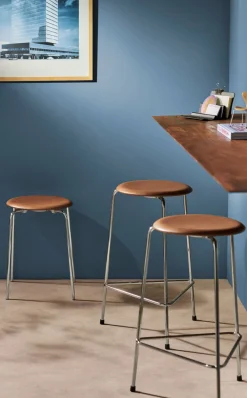 Fritz Hansen Dot Høj Barstol m. 4 ben, valnød læder af Arne Jacobsen> Barstole