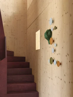 Muuto Dots fra> Knagerækker|Entrémøbler