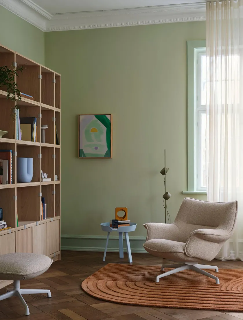 Muuto Doze Lounge Chair, Low Back, Refine Leather Cognac, Tube base fra> Lænestole