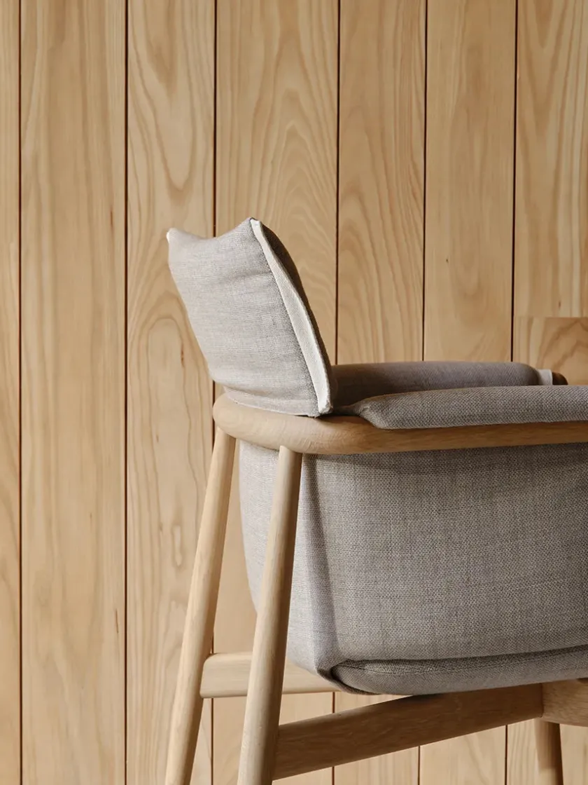 Carl Hansen & Søn E005 Embrace Chair af EOOS> Spisebordsstole
