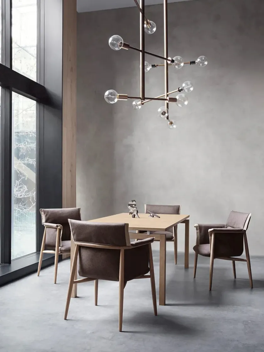 Carl Hansen & Søn E005 Embrace Chair af EOOS> Spisebordsstole