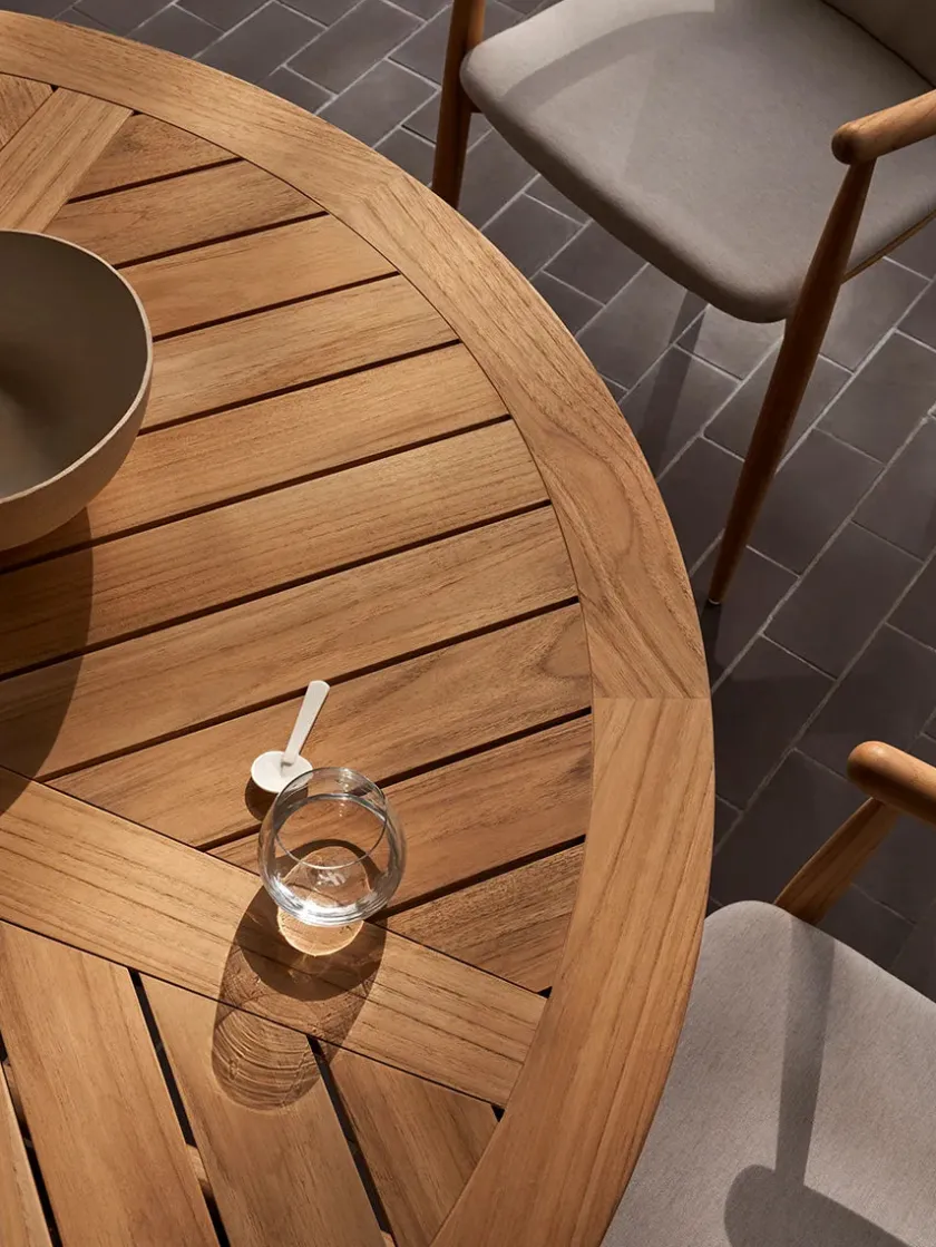 Carl Hansen & Søn E022 Havebord, Ø110 fra> Haveborde
