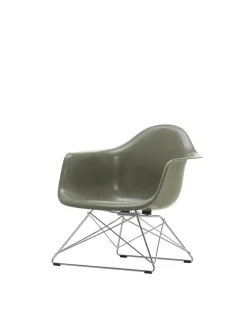 Vitra Eames Fiberglass Armchair LAR, forkromet fra><noscript><img width=