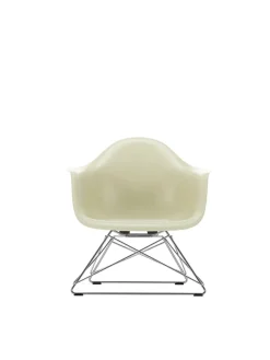 Vitra Eames Fiberglass Armchair LAR, forkromet fra><noscript><img width=