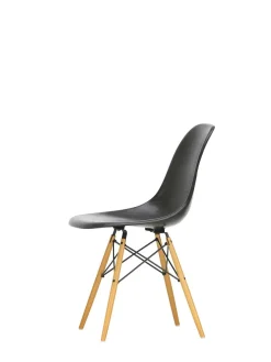 Vitra Eames Fiberglass Chair DSW, lys ahorn fra><noscript><img width=
