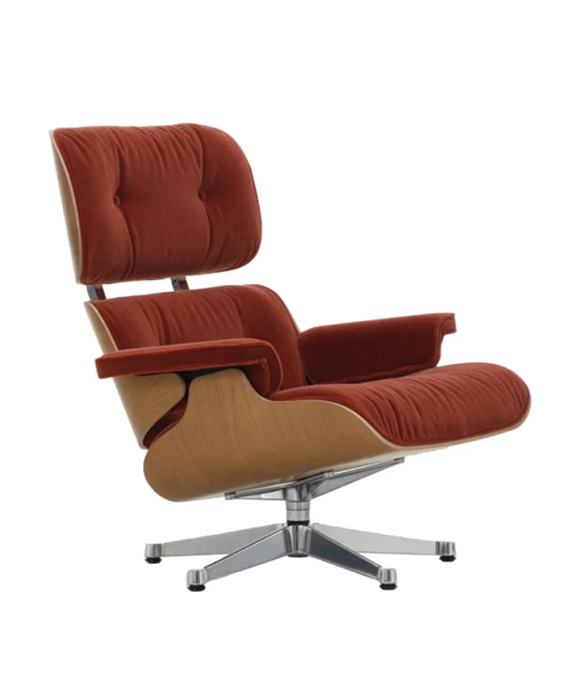 Vitra Eames Lounge Chair, kirsebær, calma brandy inkl. Fodskammel fra> Fodskamler|Loungestole