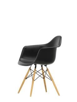 Vitra Eames Plastic Armchair DAW, ahorntræ fra><noscript><img width=