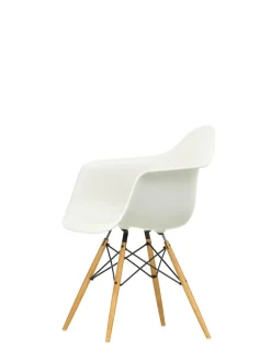 Vitra Eames Plastic Armchair DAW, ahorntræ fra><noscript><img width=