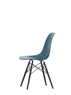 Vitra Eames Plastic Side Chair DSW, sortlakeret ahorntræ fra><noscript><img width=
