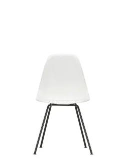 Vitra Eames Plastic Side Chair DSX, sort pulverlakeret fra><noscript><img width=