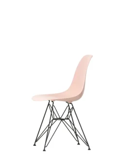 Vitra Eames Plastic Side Chair DSR, sort pulverlakeret fra><noscript><img width=