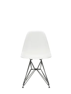 Vitra Eames Plastic Side Chair DSR, sort pulverlakeret fra><noscript><img width=