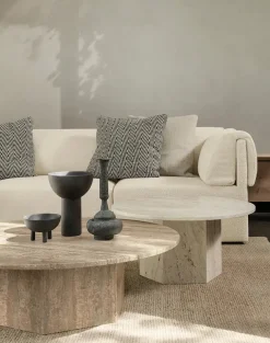 GUBI Epic Coffee Table Ø80 cm, travertine fra> Sofaborde