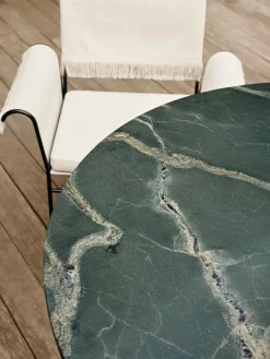 GUBI Epic Outdoor Dining Table, round fra> Haveborde