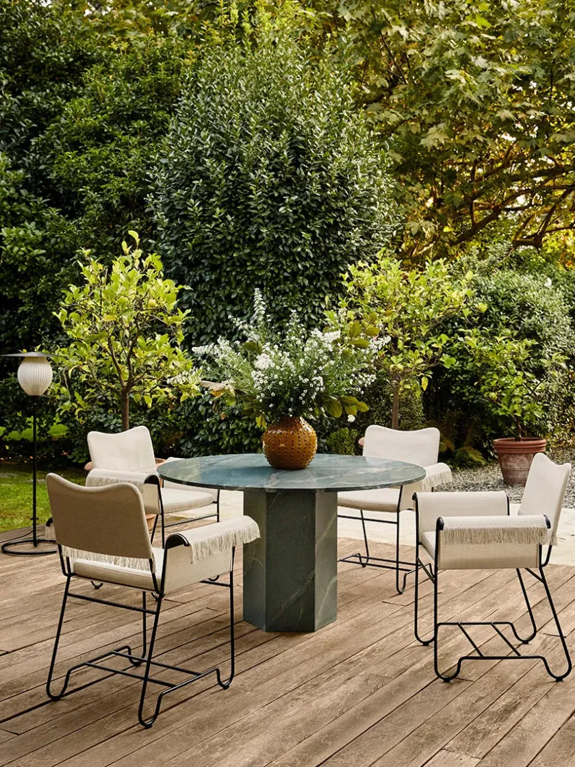 GUBI Epic Outdoor Dining Table, round fra> Haveborde