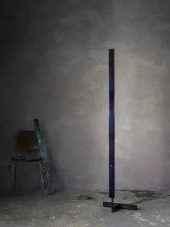 Anour F Model gulvlampe, Dark Opal Chrome fra> Gulvlamper|Spots