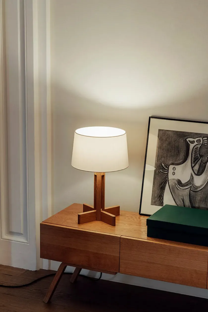 Santa & Cole FAD Menor Bordlampe fra Santa and Cole> Spots