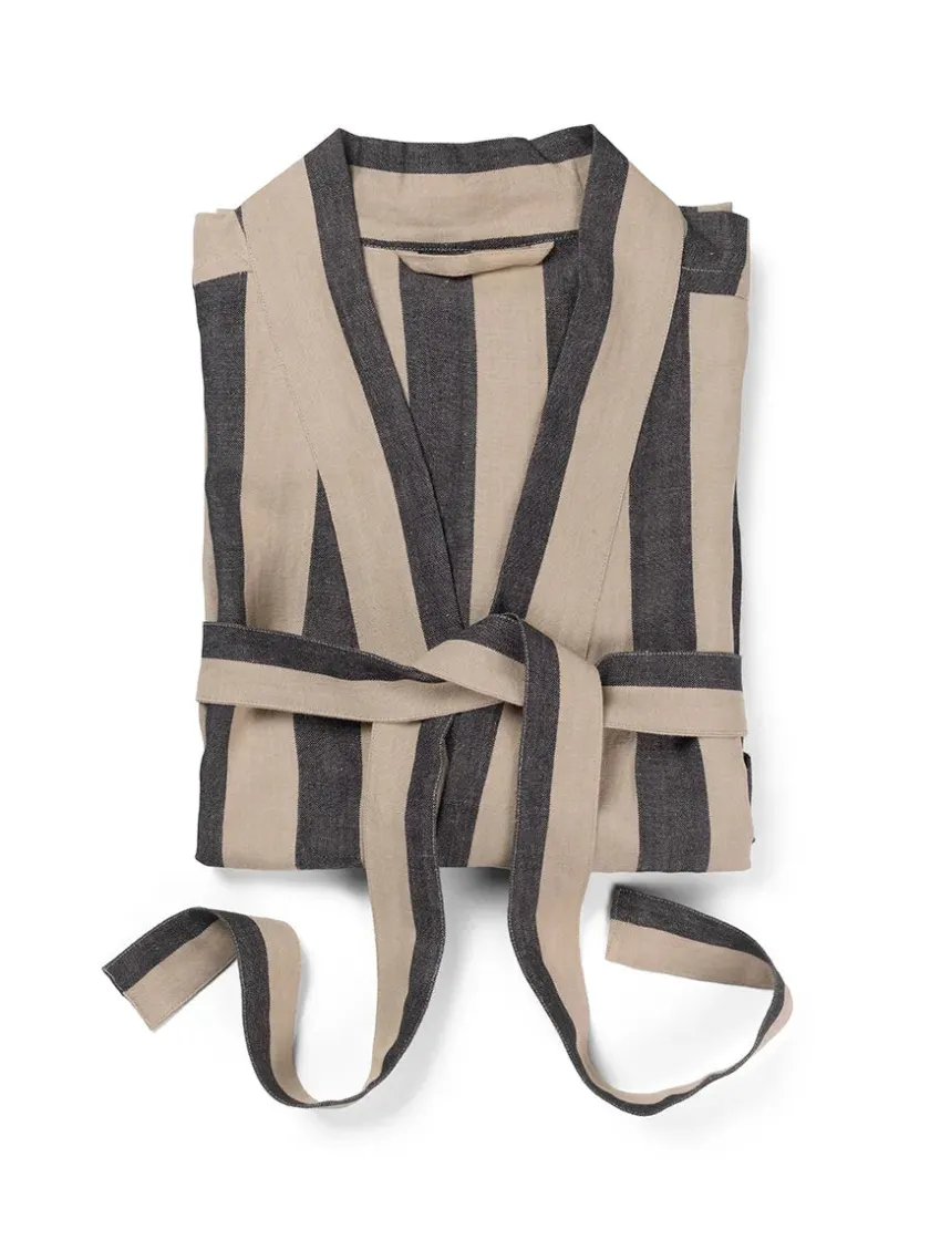 Ferm Living Field Robe, camel/red fra> Tøj|Badeværelsestekstiler