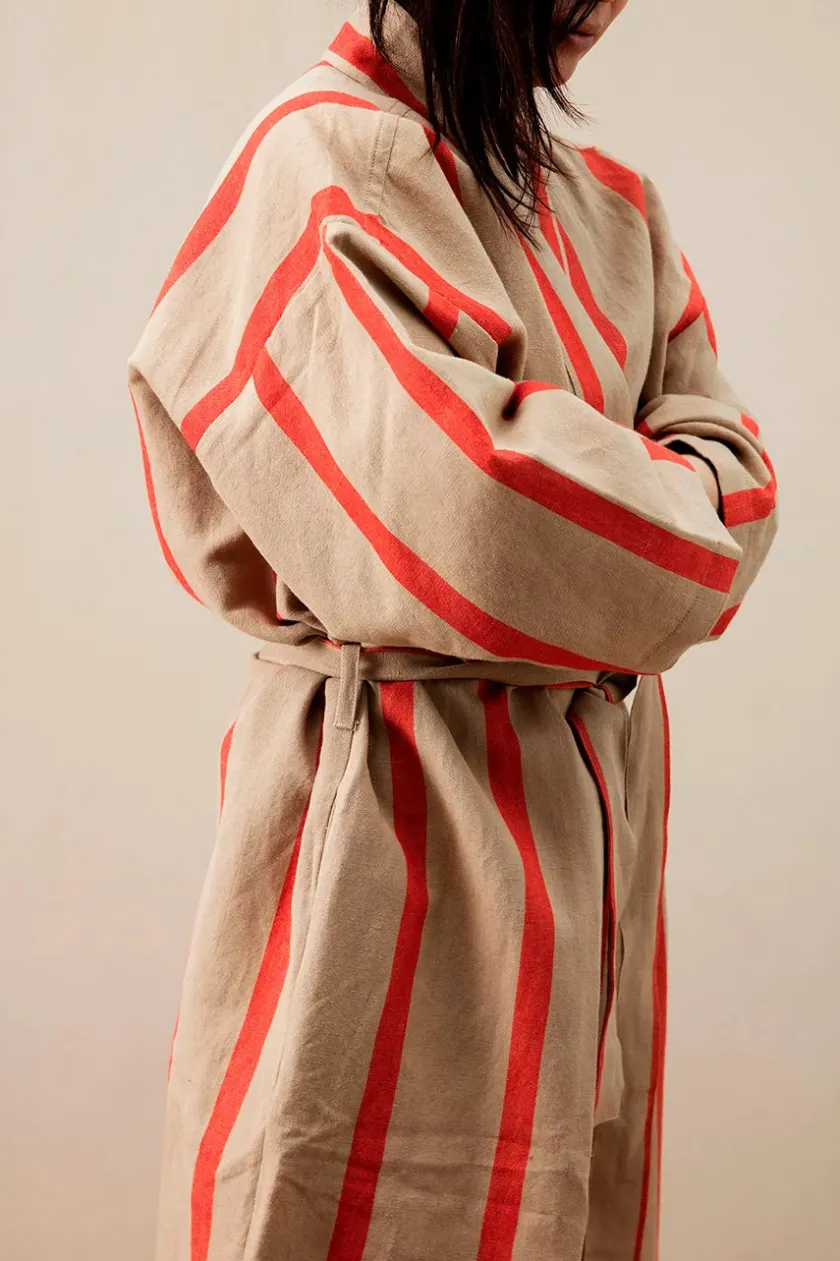 Ferm Living Field Robe, camel/red fra> Tøj|Badeværelsestekstiler