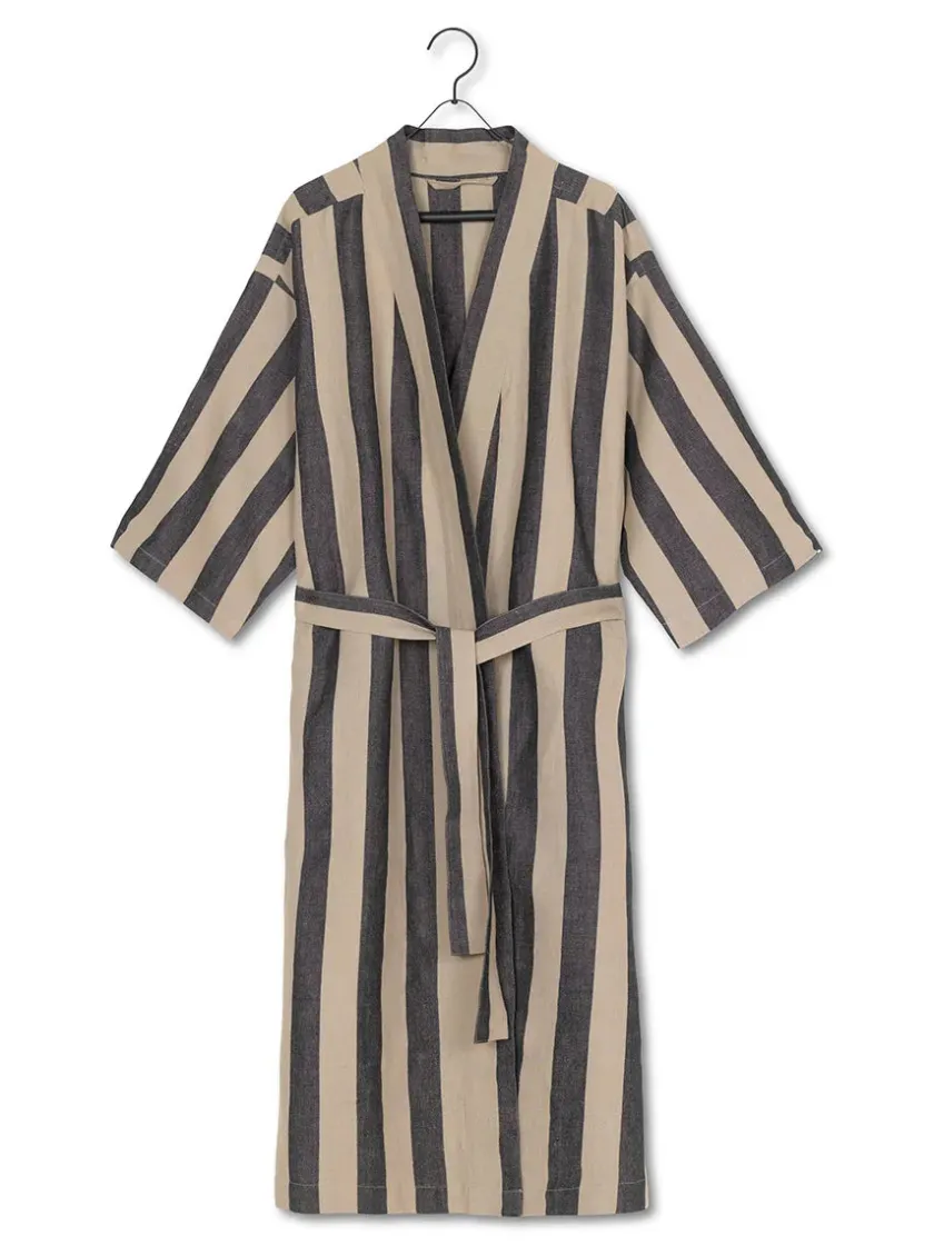 Ferm Living Field Robe, sand/black fra> Tøj|Badeværelsestekstiler